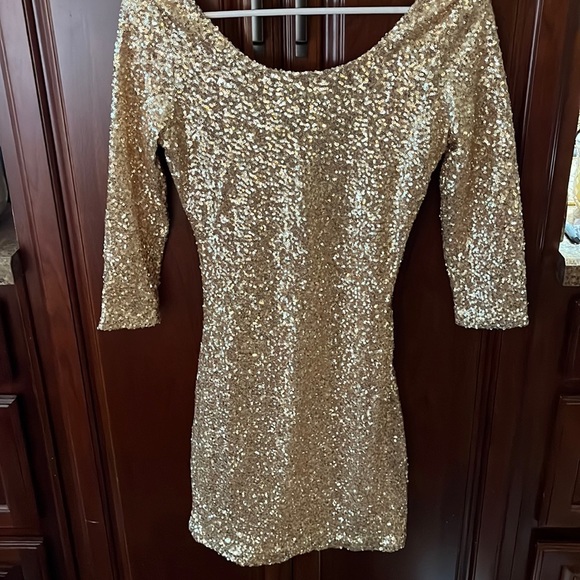 New with tags gold sequins dress - Picture 1 of 4